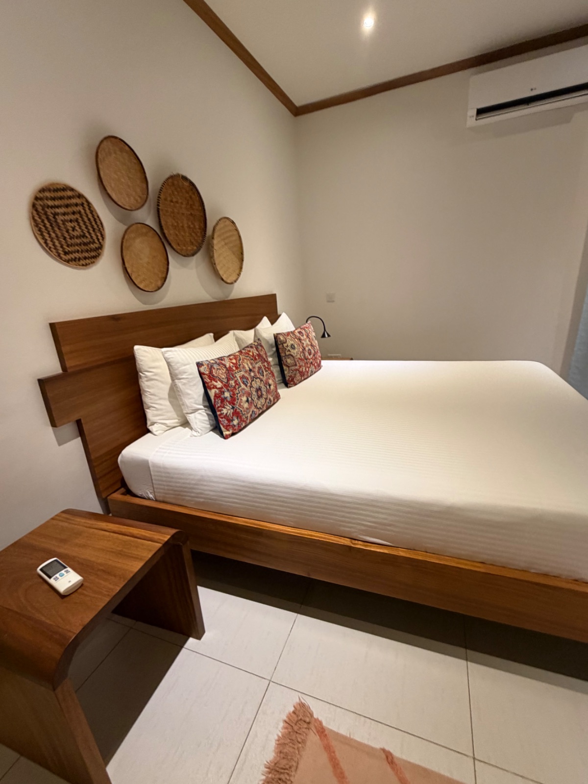 Giving a double bed for free 2
